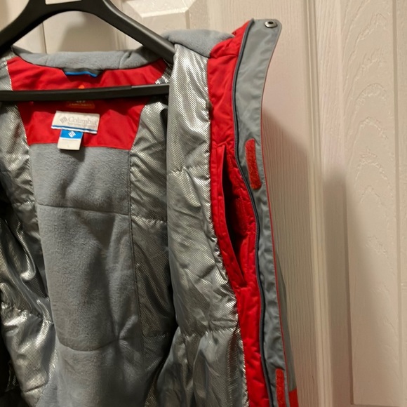Columbia winter jacket.  Boy’s size large. - Picture 8 of 10